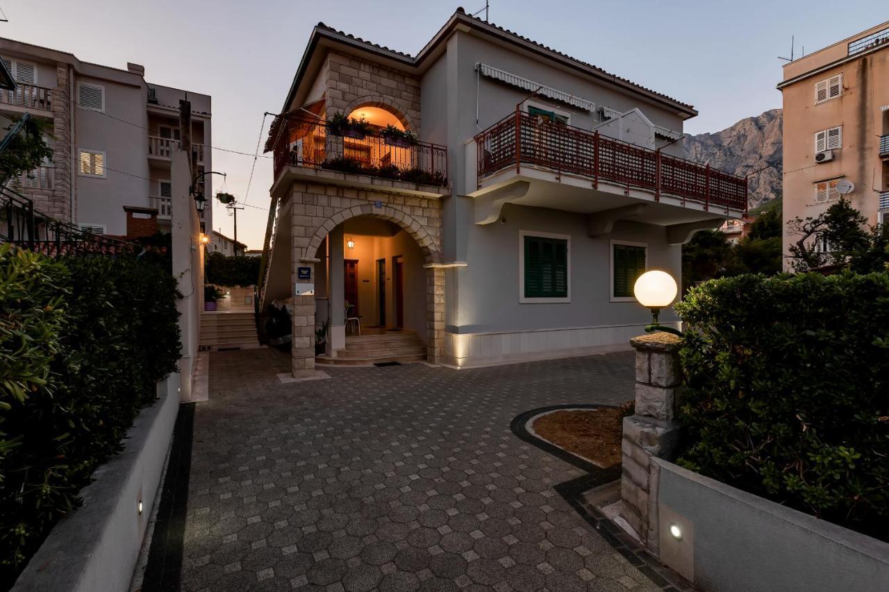 Apartments Carmen Makarska Exterior photo
