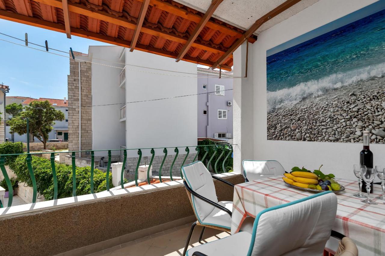 Apartments Carmen Makarska Exterior photo