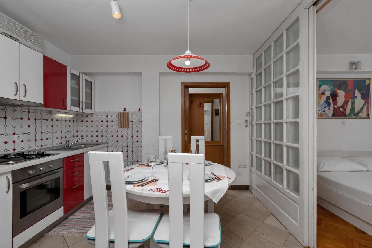 Apartments Carmen Makarska Exterior photo