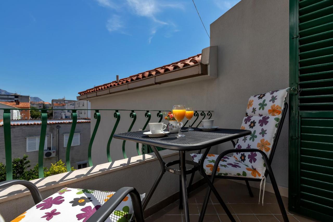 Apartments Carmen Makarska Exterior photo
